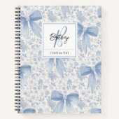 Carnet Chic Bleu Floral Avec Rubans Écriture Nom Monogram (Devant)