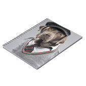 Carnet Chien dans le chandail et le casquette (Côté gauche)