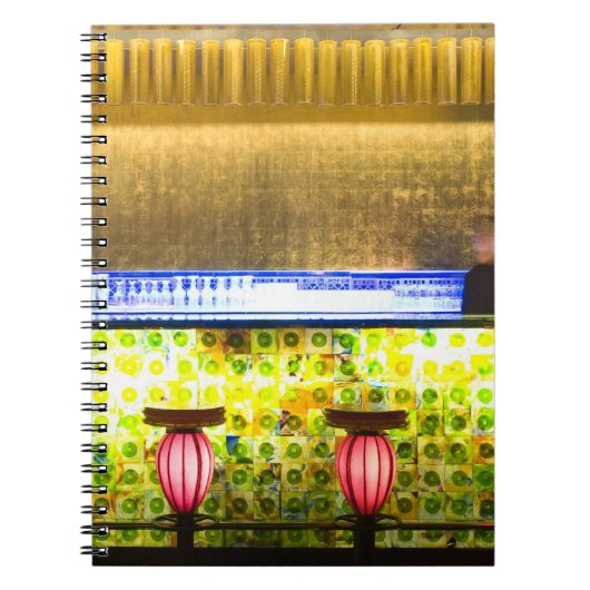 Carnet Chine, Shanghai. Bar dans le quartier de bars Xin (Devant)