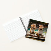 Carnet Chipmunks dans les lunettes de lecture (Intérieur)