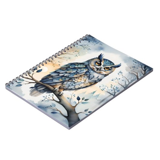 Carnet Chouette majestueuse dans une forêt hivernale (Côté gauche)