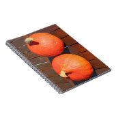 Carnet Citrouilles sur une table en bois (Côté Droit)
