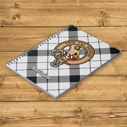Carnet Clan MacFarlane Crest sur tarte noir et blanc