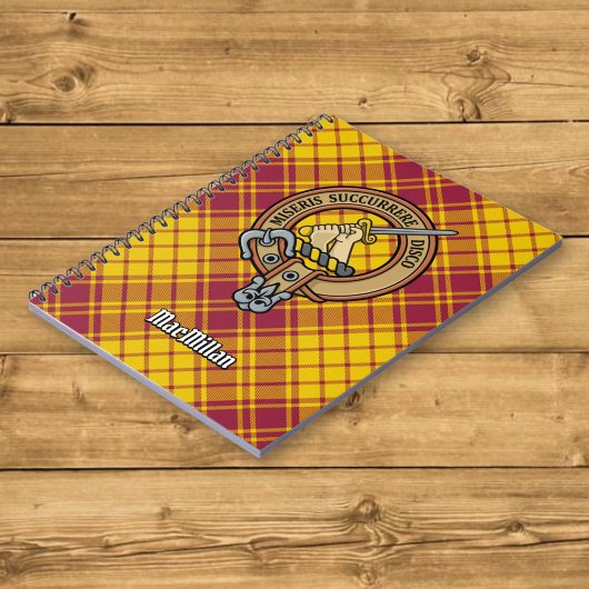 Carnet Clan MacMillan Crest sur le tatan de robe