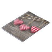 Carnet Coeurs rouges sur le Tableau en bois (Côté gauche)