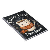 Carnet Coffee First, Then Snow – Winter Notebook Design (Côté Droit)