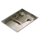Carnet Colonne découpée décorée des crosses et des (Côté gauche)