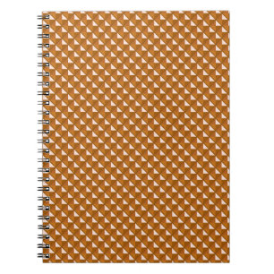 Carnet couleur cuivre, aspect métallique, grille cloutée
