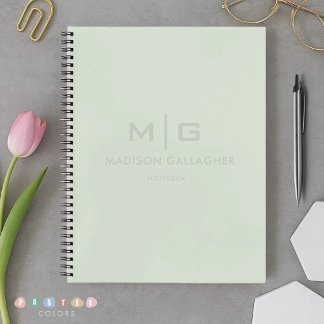 Carnet Couleur verte mousse pastel de lumière douce et so