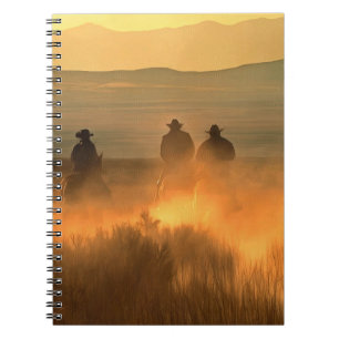 Carnet Cowboy Trio : Mountainous Arrière - plan Gallop.