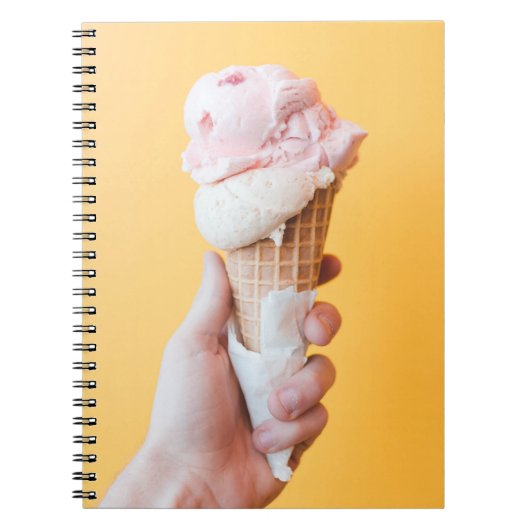 Carnet Crème glacée aux fraises sur cône (Devant)