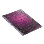 Carnet Cuir violet éclatant : gaufrage brillant. (Côté Droit)