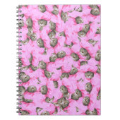 Carnet Cute Chat dans un Motif Casquette rose Random (Devant)