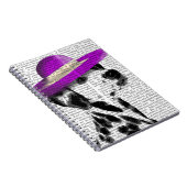 Carnet Dalmatien Avec Casquette Violet Large Brimé (Côté Droit)