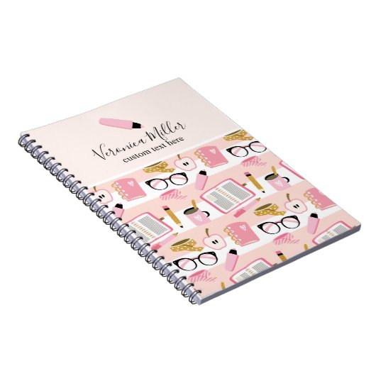 Carnet de fille de l'école rose avec nom modifiabl (Côté Droit)