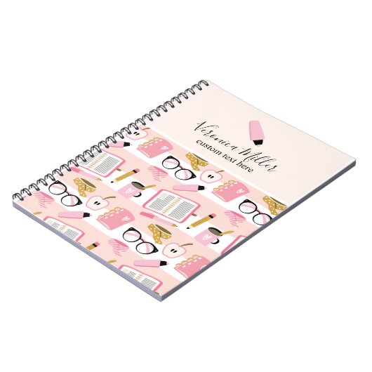 Carnet de fille de l'école rose avec nom modifiabl (Côté gauche)