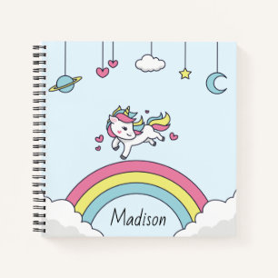 Carnet de nom personnalisé avec licorne sur arc-en