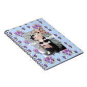 Carnet de notes de danse heureuse de chat en smoki (Côté Droit)