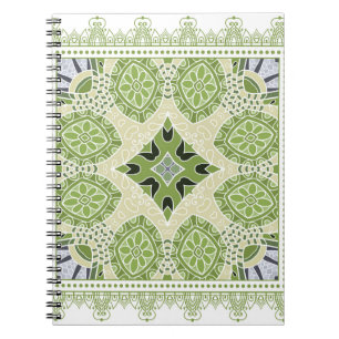 Carnet Décor coloré sur arrière - plan blanc,