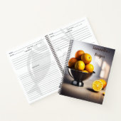 Carnet Des citrons juteux empilés dans un bol d'argent. M (Intérieur)