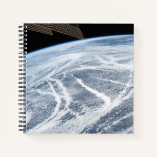 Carnet Des Motifs Nuageux Au Sud Des Îles Aléoutiennes.