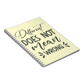 Carnet Différent ne signifie pas faux (Côté Droit)