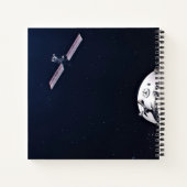 Carnet Dragon Xl Spacecraft S'Approche D'Une Passerelle L (Dos)