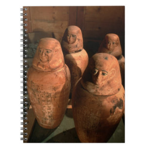 Carnet Egypte, jarres canopes de la 26e dynastie trouvées