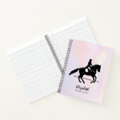 Carnet Elégant cavalier de Dressage sur un Arrière - plan (Intérieur)