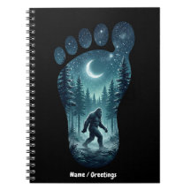 Empreinte Mystique de Bigfoot Forêt Étoilée Nuit A