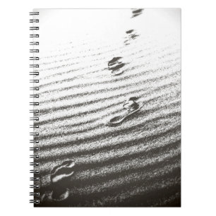 Carnet empreintes dans le sable - ordinateur portable