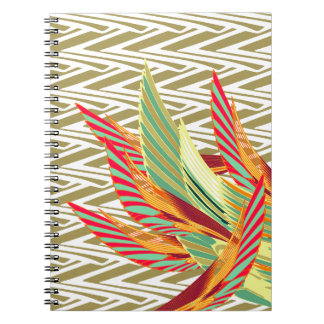 Carnet en spirale des plumes tropicales