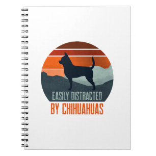 Carnet Facilement Distrait Par La Promenade De Chihuahuas