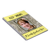 Carnet Faux gris effet bois garder souriant photo jaune (Côté Droit)