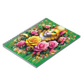 Carnet Feline au milieu d'une floraison vibrante (Côté gauche)