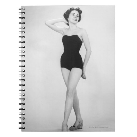 Carnet Femme dans le corset noir (Devant)
