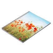 Carnet Fermez les pavots sur le terrain. Fleurs sauvages  (Côté gauche)