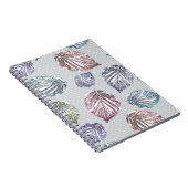 Carnet Feuilles d'open work sur un arrière - plan gris cl (Côté Droit)