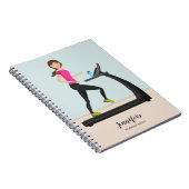 Carnet Fille Courant Sur Un Tapis De Lecture Fitness (Côté Droit)