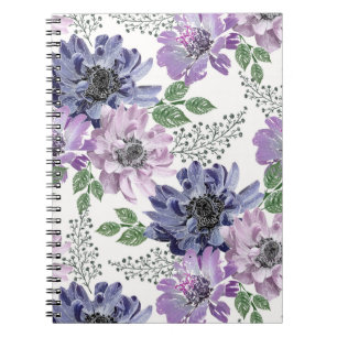 Carnet Fleurs bleues et lilas sur fond blanc.