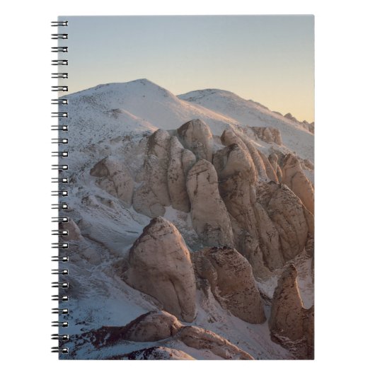 CARNET FORMATIONS DE GRANDES ROCHES COUVERTES DE NEIGE (Devant)