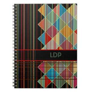 Carnet Formes de triangle rayées avec initiales sur fond 