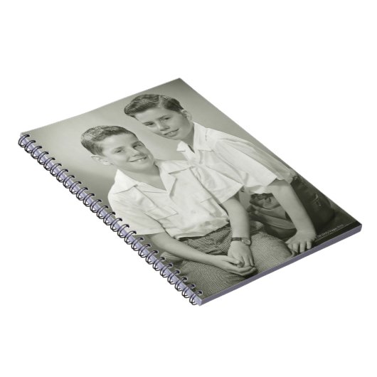 Carnet Frères dans le studio (Côté Droit)