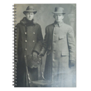 Carnet Frères Dapper en manteaux RPPC Photo B&W