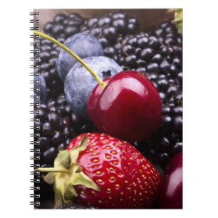 Carnet Fruits savoureux d'été sur un Tableau en bois