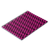 Carnet Fuchsia et motif de diamants noirs (Côté gauche)