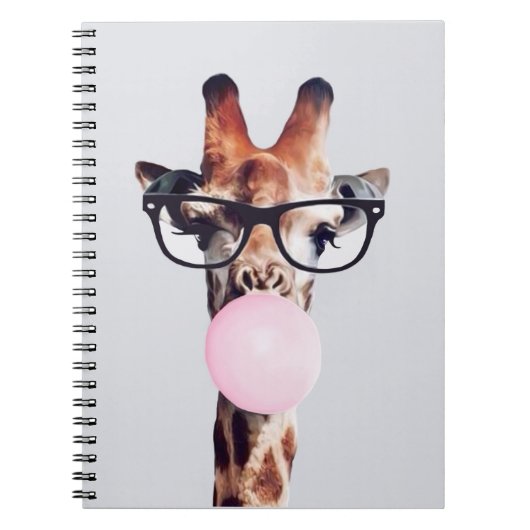 CARNET GIRAFFE PORTANT DES VERRES SOUFFRANT UN BUBBLEGUM  (Devant)