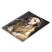 Carnet Golden Retriever Hébergeant un Podcast (Côté gauche)