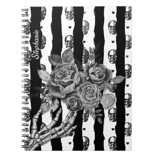 Carnet Gothique monochrome rayé crânes et roses (Devant)