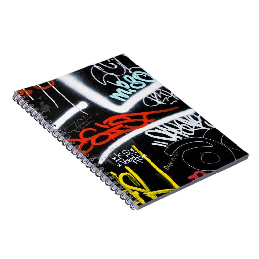 Carnet Graffiti noir et multicolore (Côté Droit)